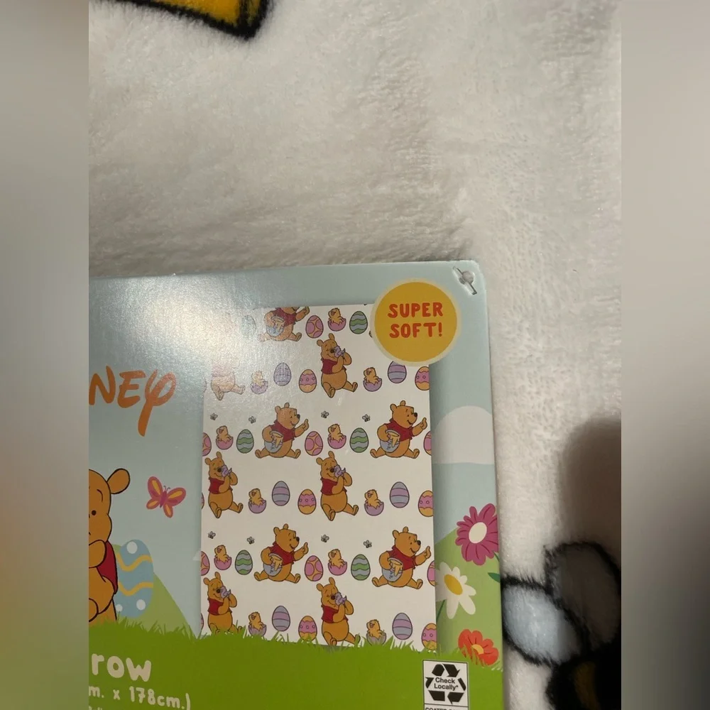 NWT Winnie the Pooh Easter Oversized Plush Blanket